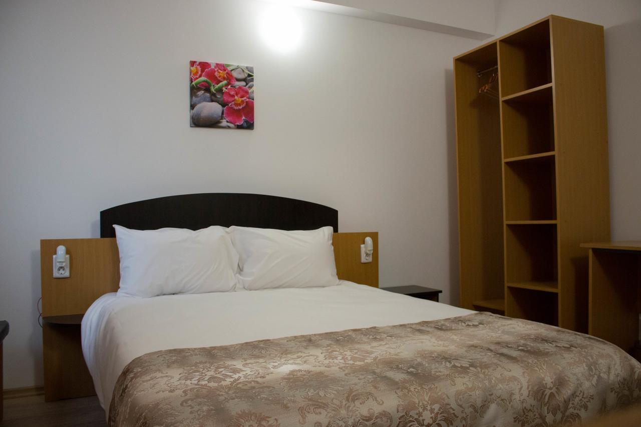 Rent Room N&S Iasi Buitenkant foto