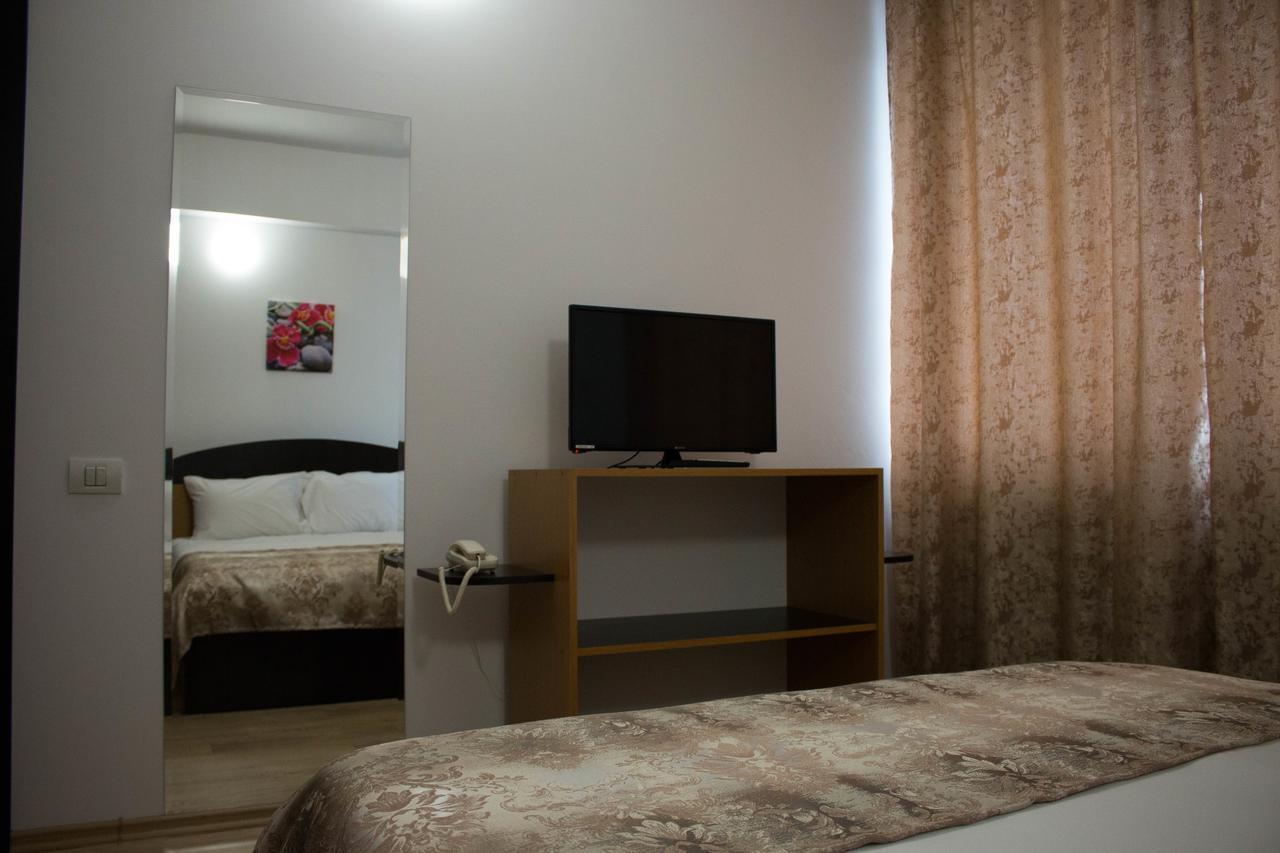 Rent Room N&S Iasi Buitenkant foto